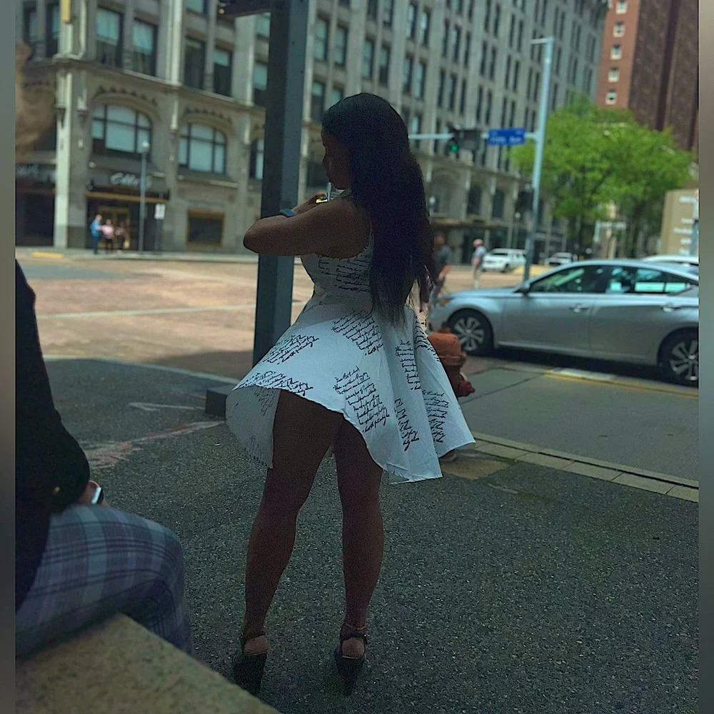 Hot Topic cursive script 📰 dress - Picture 9 of 12